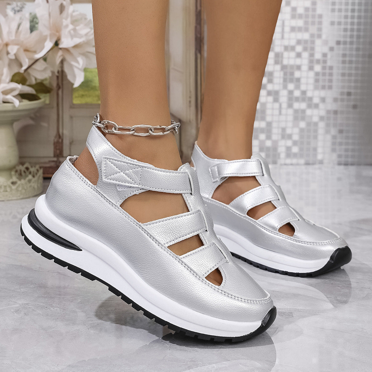 🌸【35-43】Sandale confortabile pentru femei cu talpă groasă, potrivite pentru sandale de vară de vârstă mijlocie