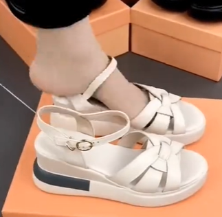 💞2025 noi sandale cu pană la modă
