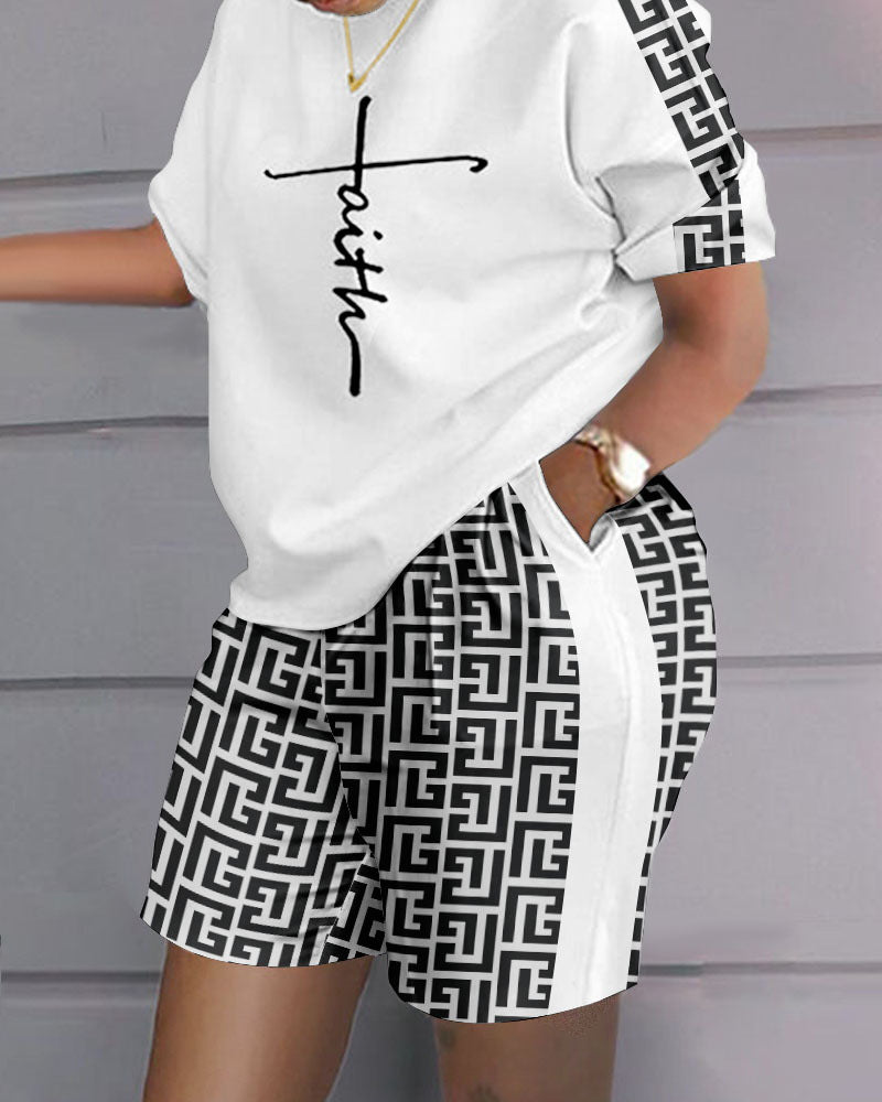 😍 Costum casual de vară pentru femei (top + pantaloni scurți)